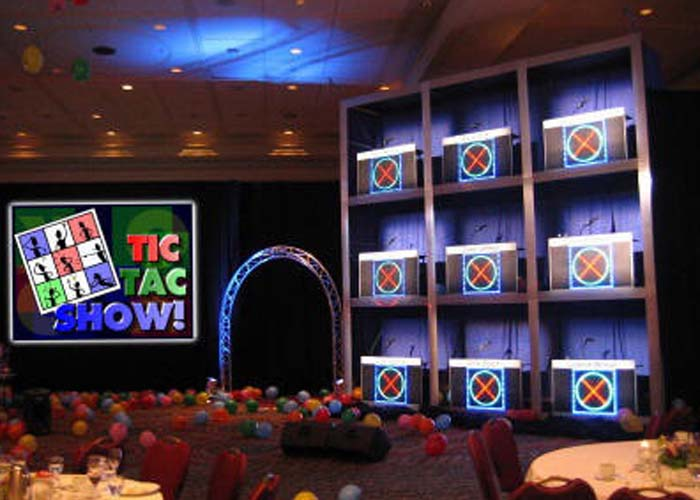 Celebrity Squares in Chicago